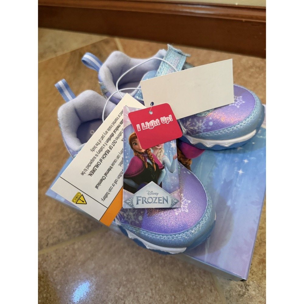 Toddler Girls' Disney Frozen Light Up Elsa & Anna Sneakers Size 8 NWB Shoes - Picture 8 of 10